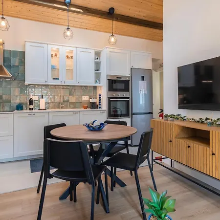 Casa Maria By Lovelystay Prázdninový dům Trafaria
